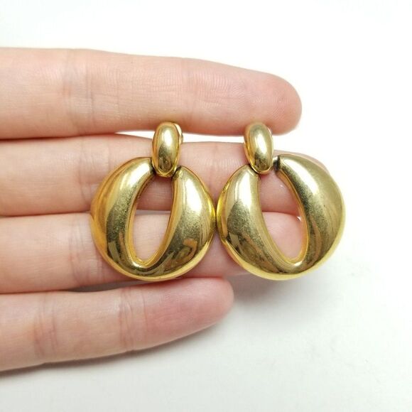 Vintage Trifari Gold Tone Door Knocker Stud Earrings, Rounded Design, Estate - Picture 1 of 7
